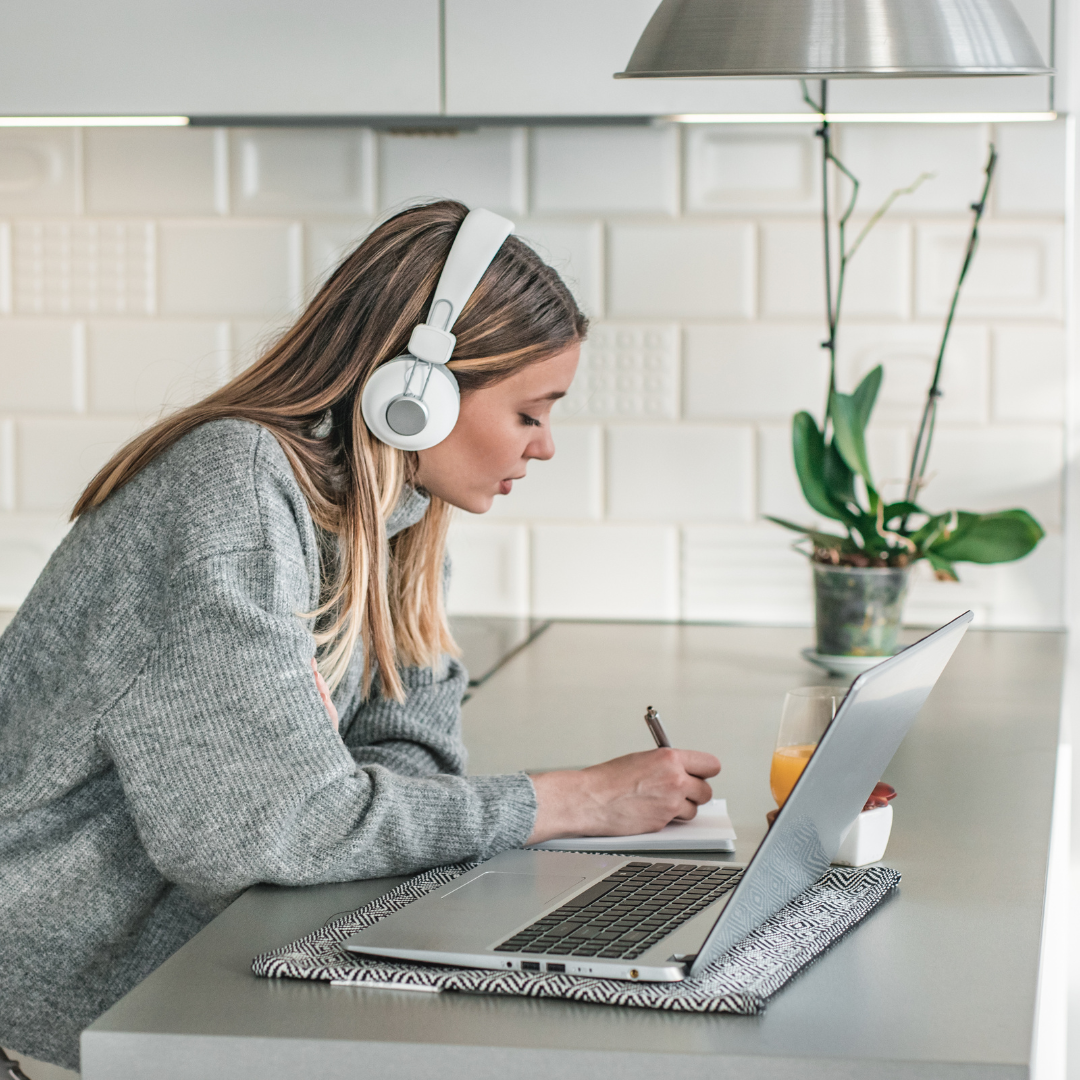 a girl taking an online class